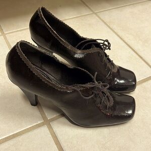 Size 10 brown stylish pumps